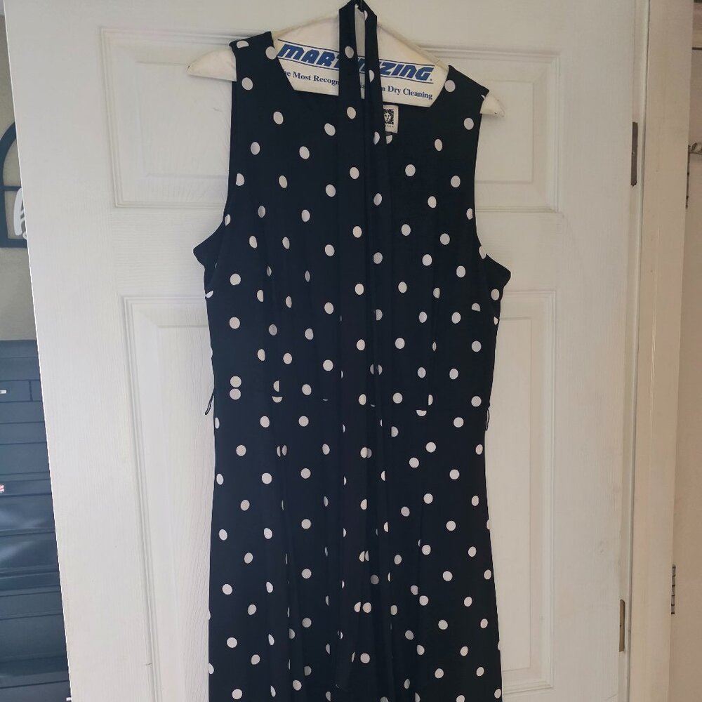 Anne Klein-Size 14- beautiful comfy dress with belt
